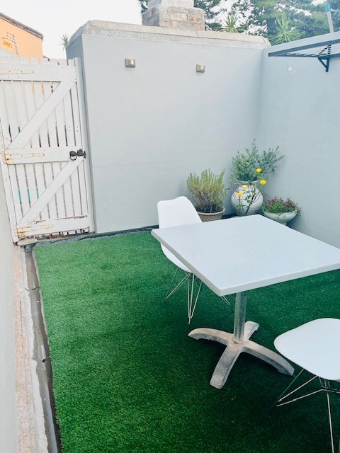 To Let 1 Bedroom Property for Rent in Table View Western Cape